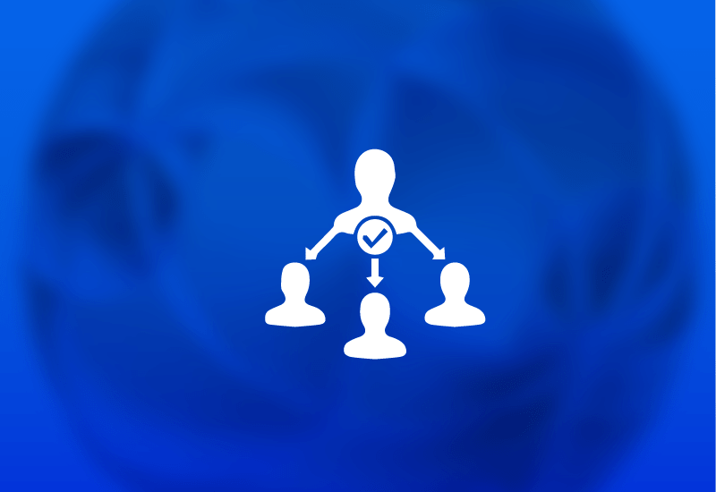 Leader guiding three team members, emphasizing progressive delegation and structured feature control 